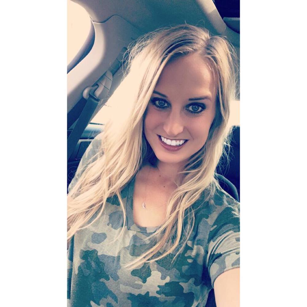 Meet your Posher, Crissi